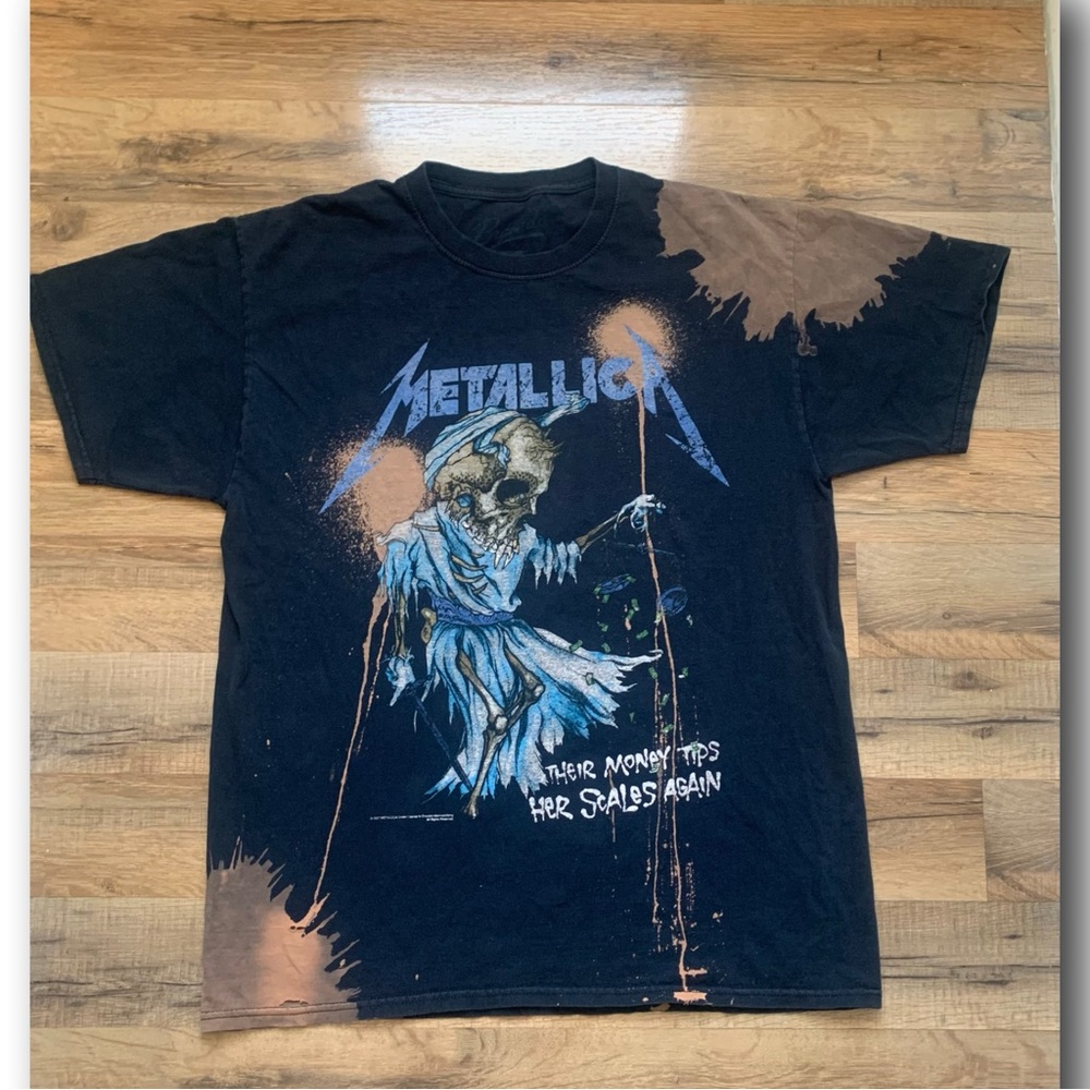 Metallica “Their Money Tips Her Scales Again ” Bravado brand Size-M